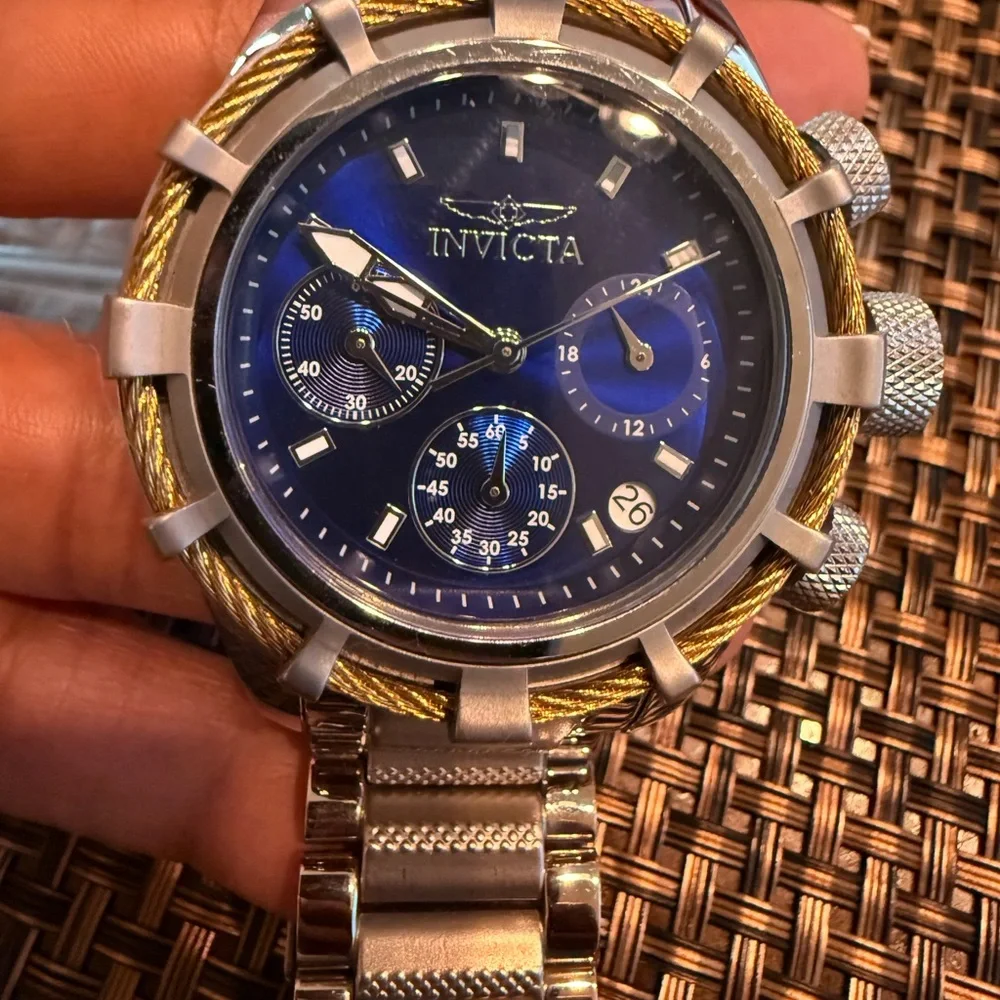 Invicta bold blue